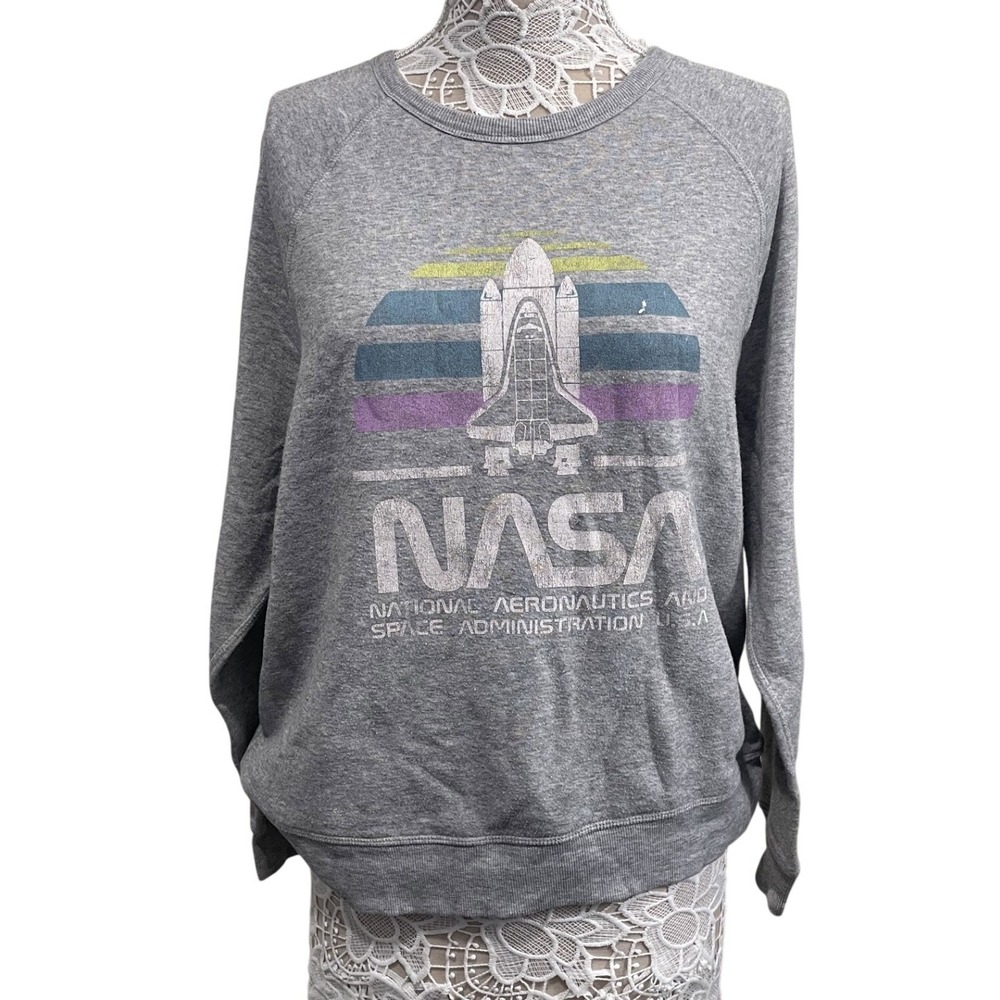 Grayson Threads NASA LARGE women's sweatshirt.